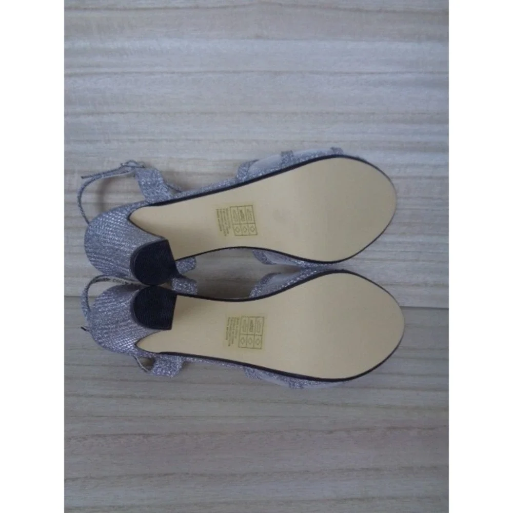 Touch Ups by Benjamin Walk Anya Silver‎ Glitter Platform Sandals Womens Size 6.5